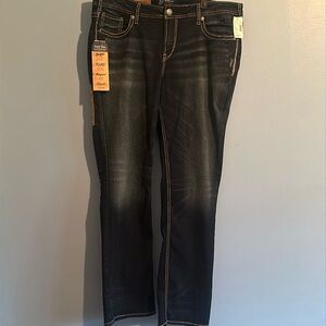 Silver Jeans Co, Aiko mid rise/slim boot. 16/31.